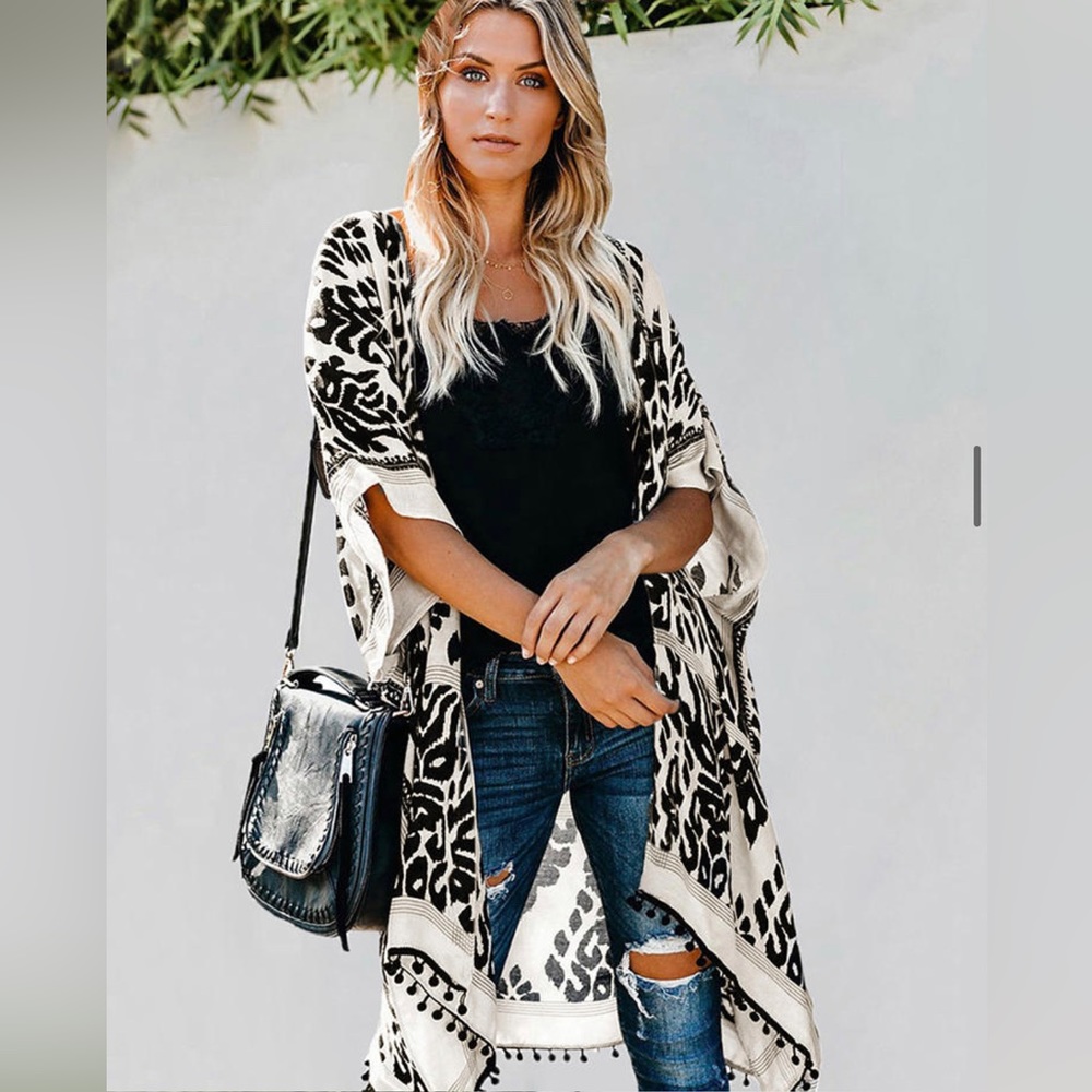 🔥NEW🔥rayon printed kimono robe cover up tassels in BLAC 🖤Aztec tribal print